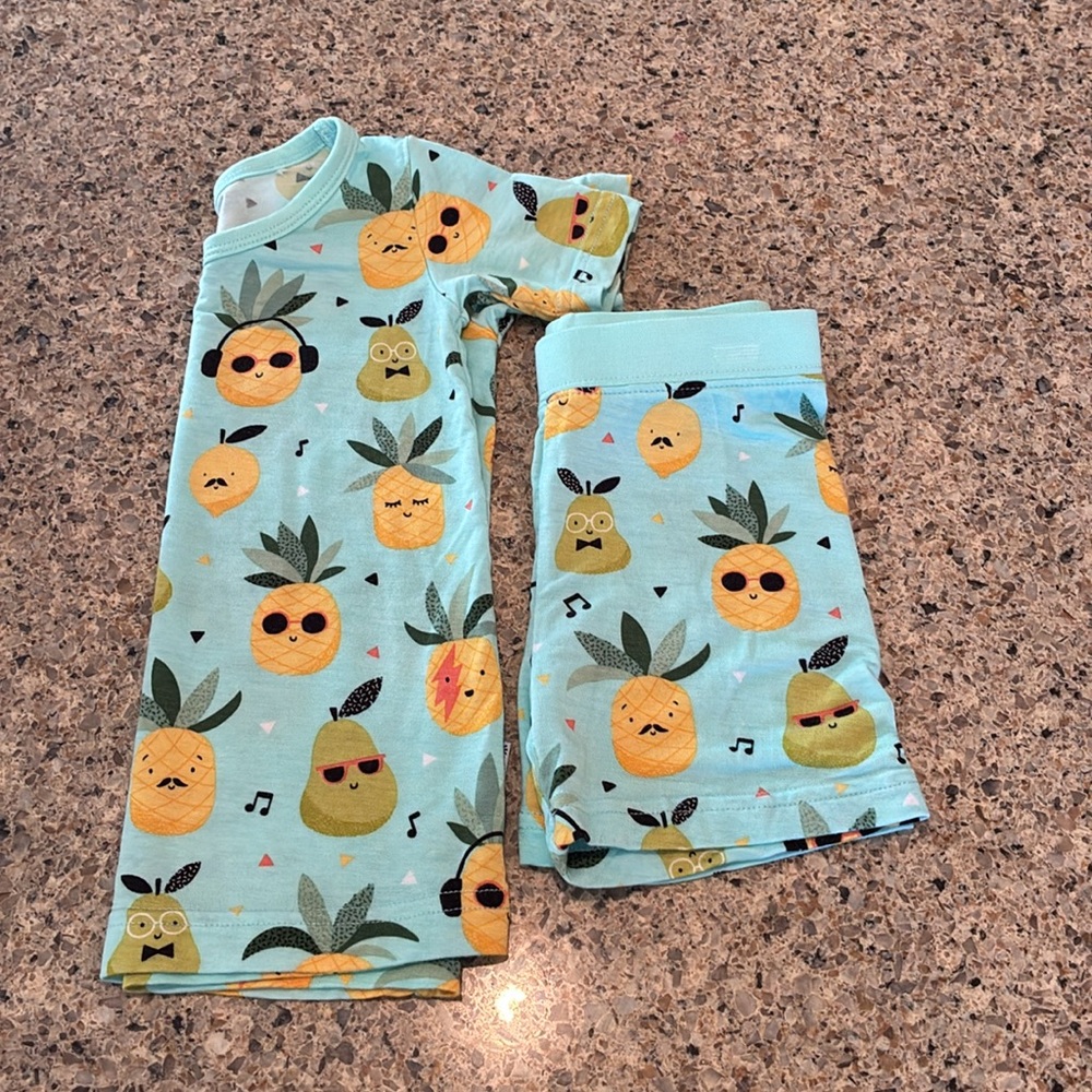 12-18 mos Little Sleepies Pineapple Jams - Picture 13 of 13